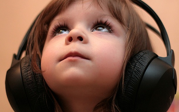 girl-listening-music-on-headphones