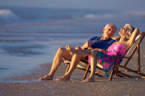 Essential Tips for Singles 50+ Dating Again