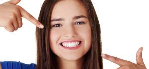 7 Homemade Remedies to Whiten your Teeth Without Any Harmful Effects