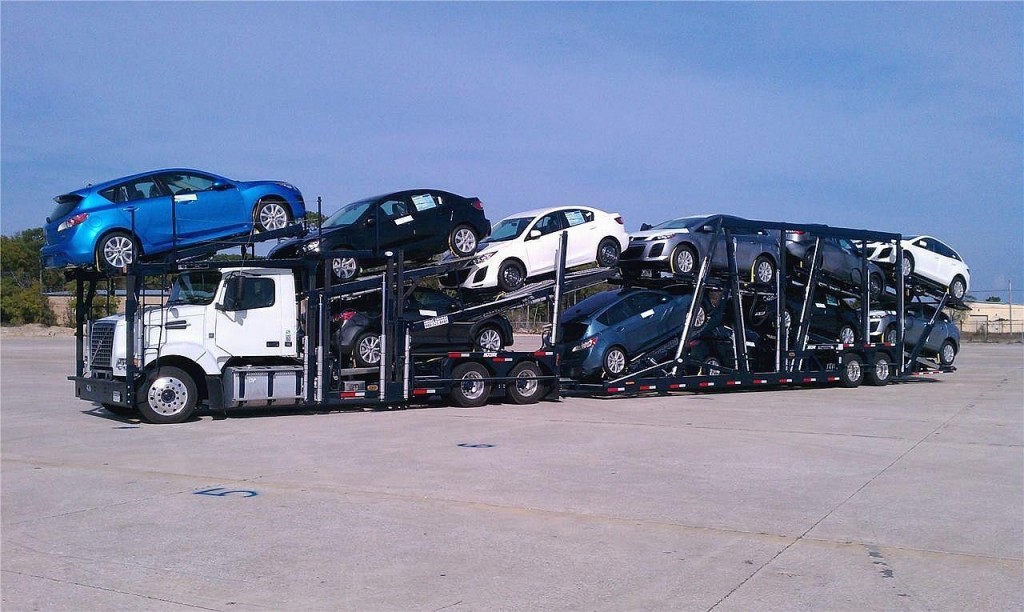 How Car Haulers Help To Save Money While Relocating To New Home