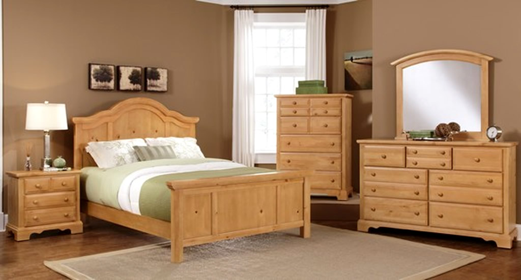 The Advantages Of Solid Wood Furniture