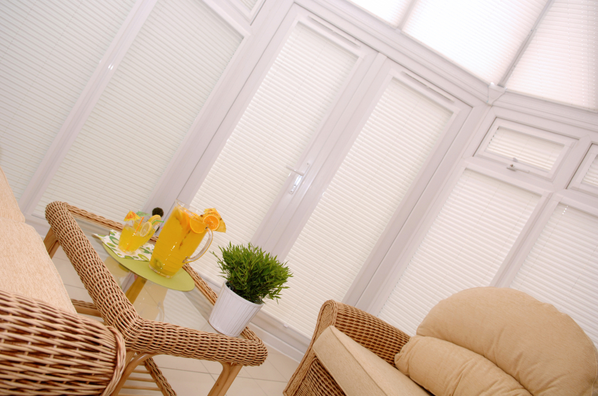 Should you Choose Blinds over Curtains?