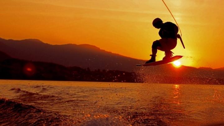 Essential Wakeboarding Tips for Beginners