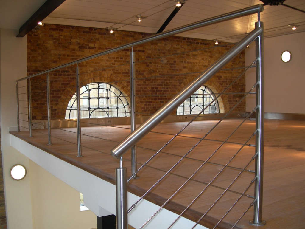 How to Use Wire Balustrades to Enhance Your Home Interiors