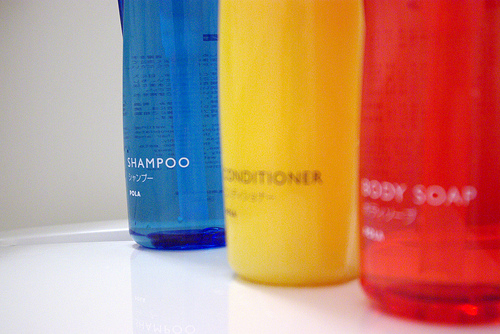 Types and Advantages of Chemical Free Shampoos