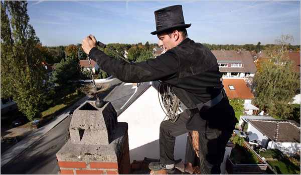 The Training and Job Responsibilities of a Professional Chimney Sweep