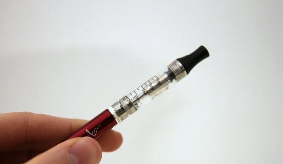 Live longer by switching from tobacco cigarettes to vaping e-cigs