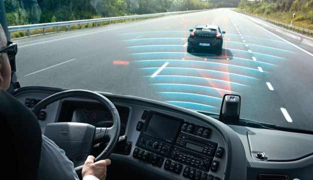 How the Collision Warning Technology Prevents Truck Accidents