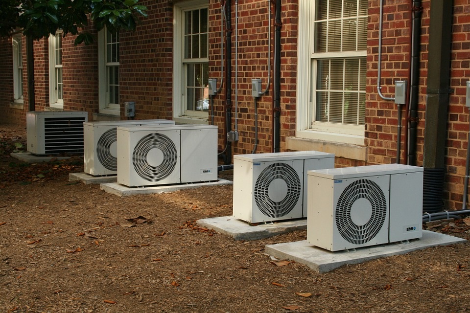 4 Ways to Spot (and Avoid) a Poor HVAC Specialist