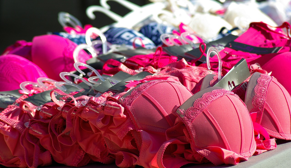 Bra Myths: What You Need to Know About Your Daily Lingerie