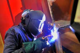 Applications and Industries Benefiting from Exothermic Welding Technology  