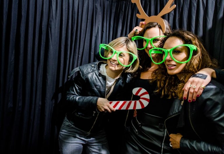 10 Obvious Reasons Due To Which You Should Get A Photo Booth In Your Upcoming Party