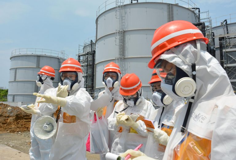 How to Reduce the Risk of Radiation when Working with Hazardous Materials
