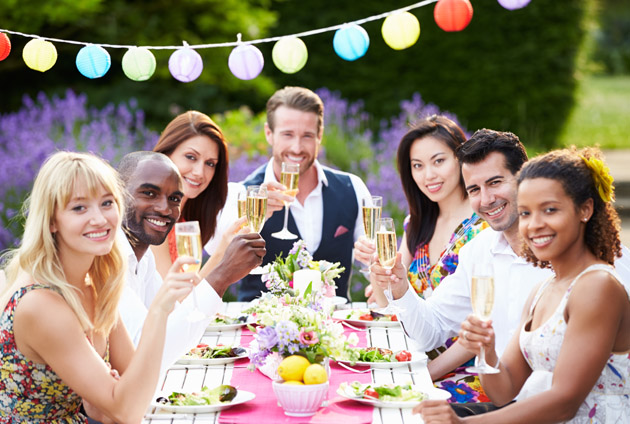 8 Steps to Your Dream Engagement Party