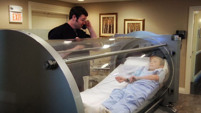 Is Hyperbaric Therapy Beneficial for Chronic Wound Healing?