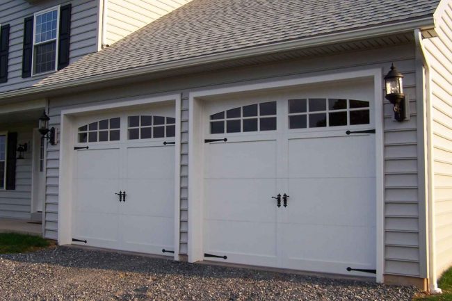 Choosing the Right Garage Door Repair in Algonquin