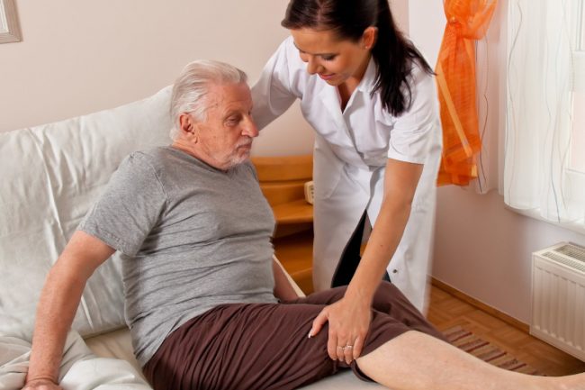 Characteristics of a Qualified Caregiver for Your Elderly Loved Ones