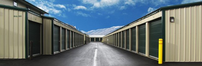 What are the major benefits of using self-storage management software?