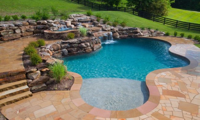 Swim Safer: 4 Design Tips To Protect Your Pool