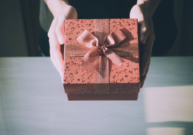 10 Reasons Why You Need Customized Gifts for Her for Every Occasion