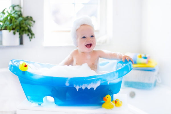 Baby Says “No” to Baths: How to Make Them Say “Yes”