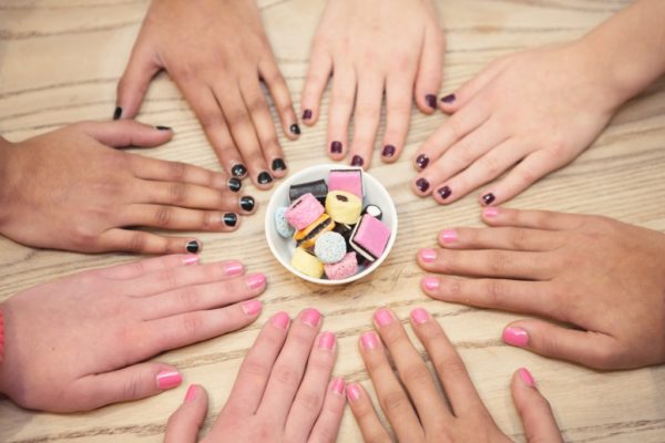 Top Practices That Can  Help You Get The Best Nail Polish For Parties