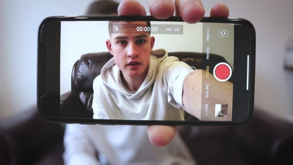 Tips on How to Start Vlogging With Your Mobile Phone [2020]