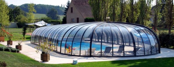 Benefits of Using a Pool Cover All Year Round