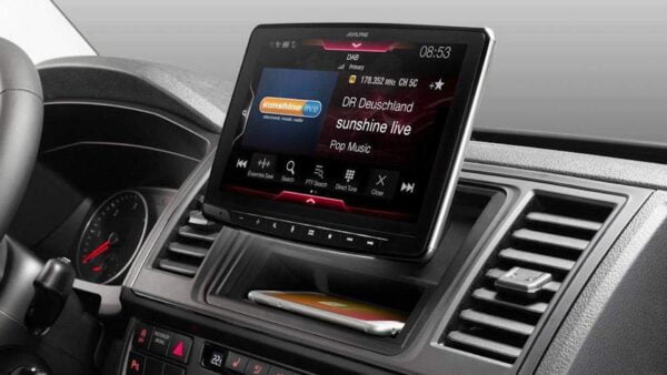 7 Tips When Buying an In-Car Entertainment System