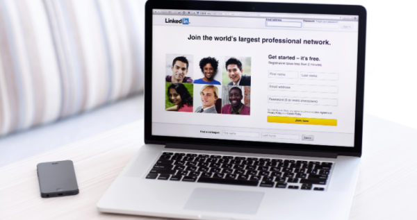 How to Craft a Professional LinkedIn Profile in 2023